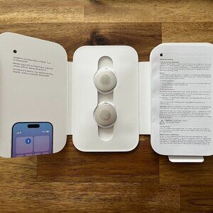 2pcs Apple AirTag Bluetooth Tracker